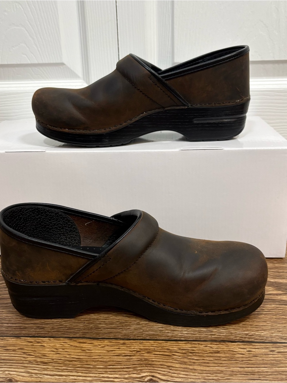 Dansko Professional Brown Leather Clogs EU 41 Boho Work Comfort Shoes